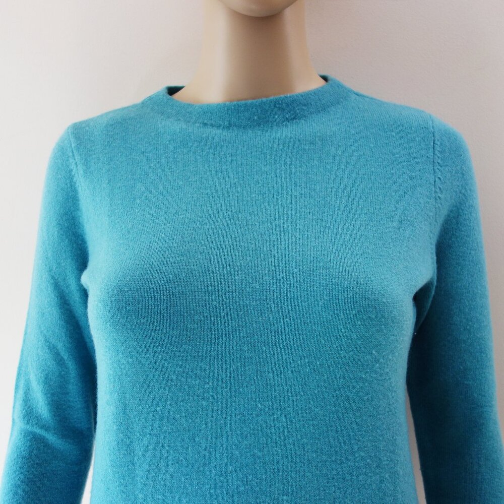 Talbots Aqua Blue Pure Cashmere 100% Crewneck Sweater 3/4 Sleeves (S Petite) EUC - Picture 2 of 10